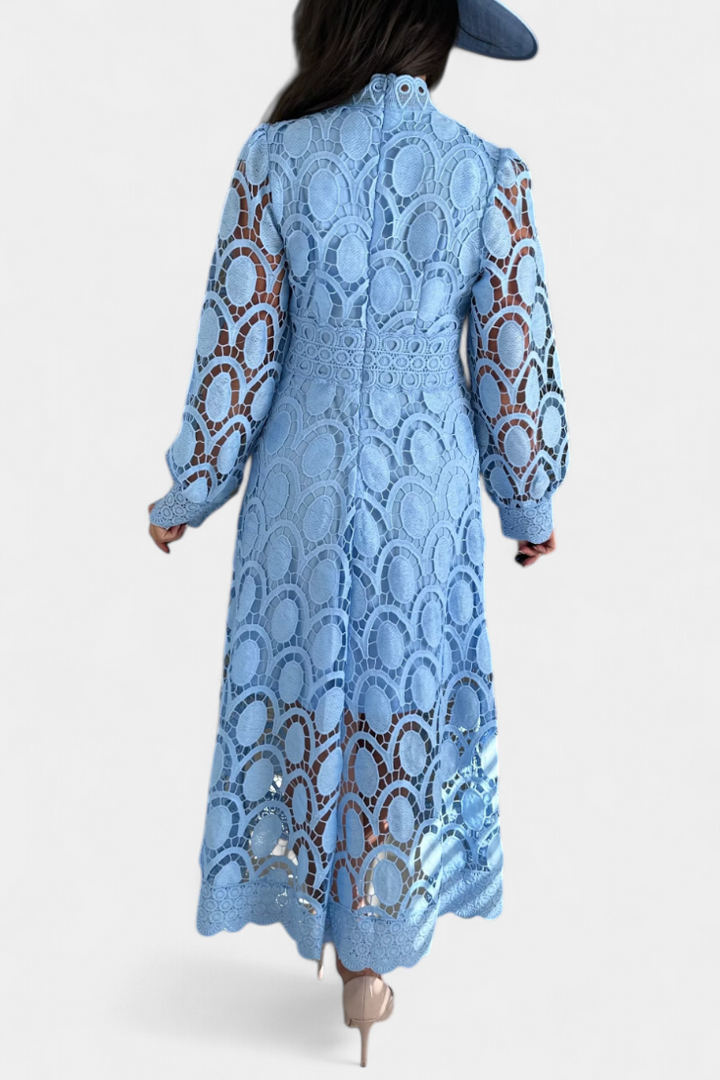 Jovie | Vestido Midi de Encaje Bordado con Cuello Alto