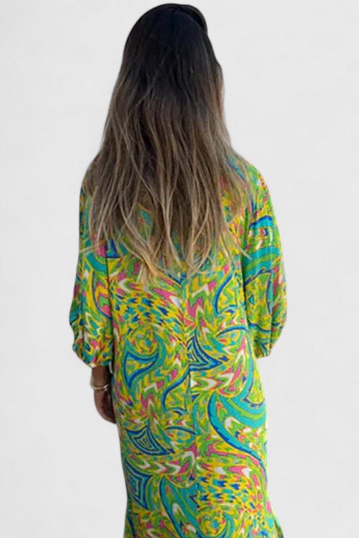 Carmina | Vestido Maxi Bohemio con Escote en V y Estampado Abstracto