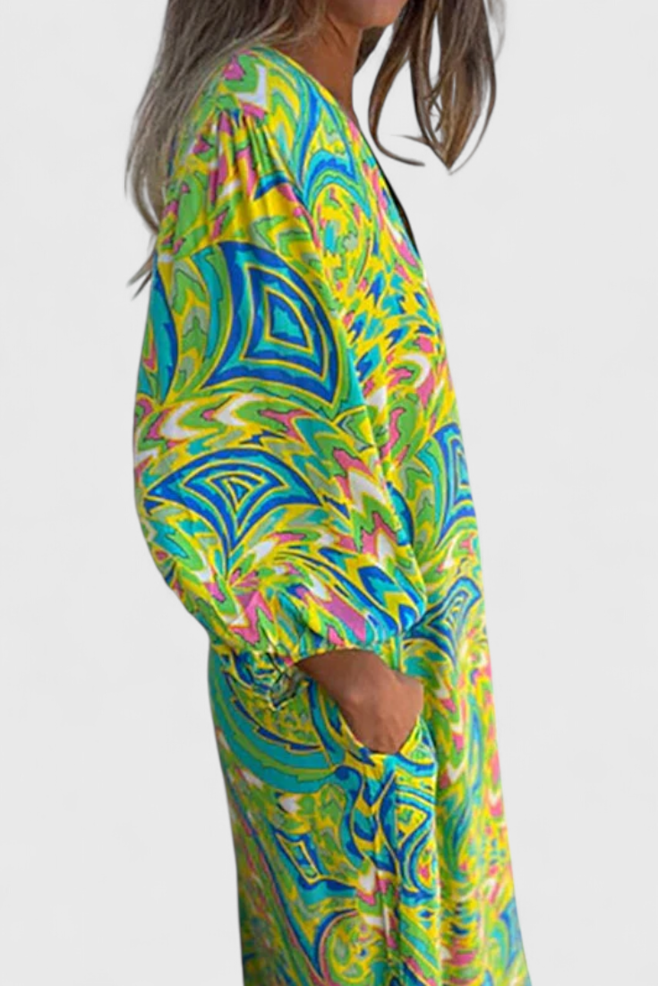 Carmina | Vestido Maxi Bohemio con Escote en V y Estampado Abstracto
