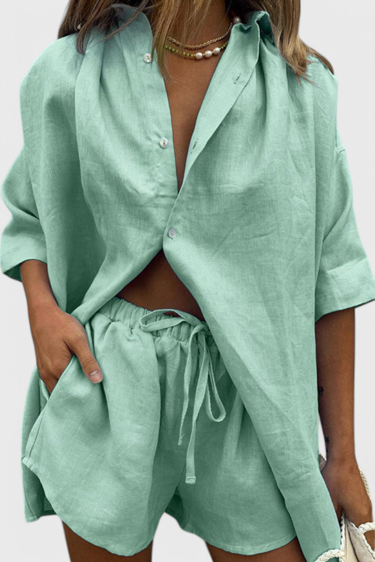 Anika | Conjunto de Dos Piezas con Camisa de Botones y Pantalones Cortos con Cuerda