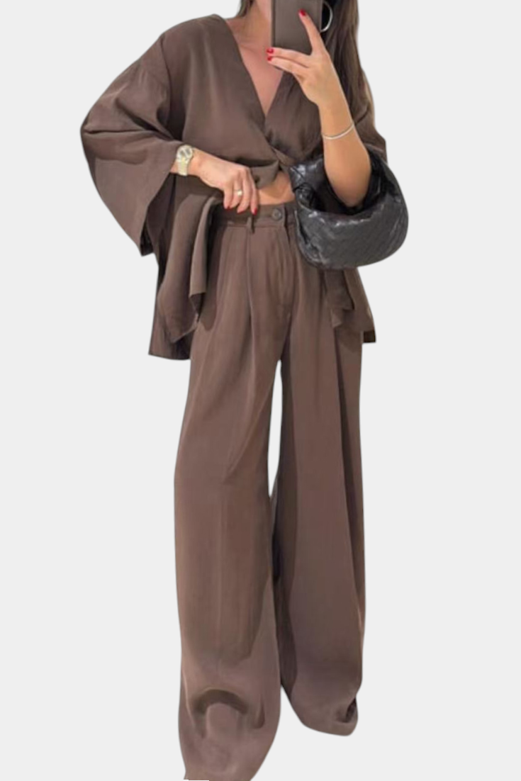 Eli | Conjunto Casual Suave de Top con Cuello en V y Pantalones