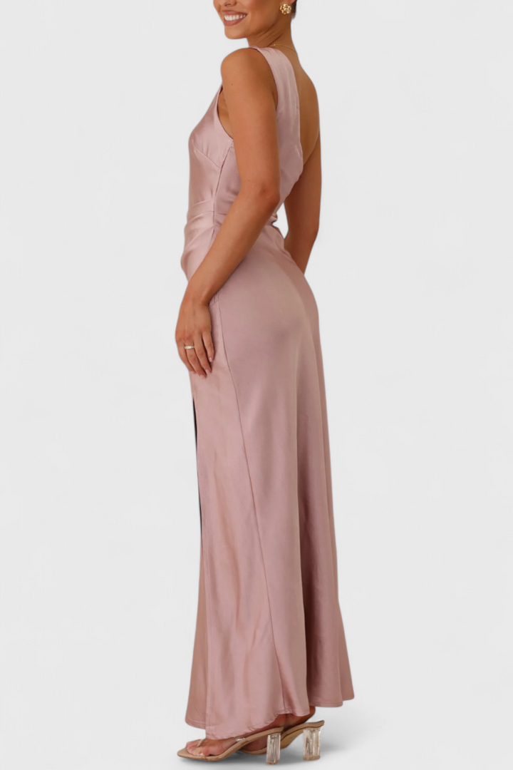 Josefa | Vestido de Un Hombro con Pliegues y Alta Abertura