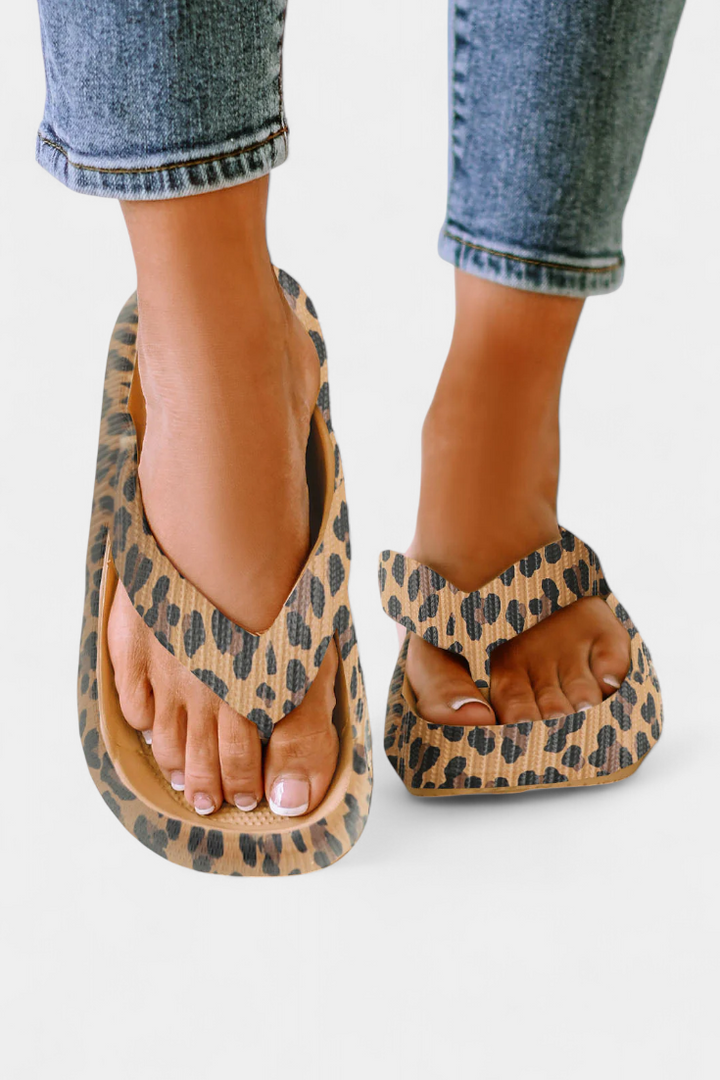 Lola | Chanclas de Suela Gruesa con Estampado de Leopardo