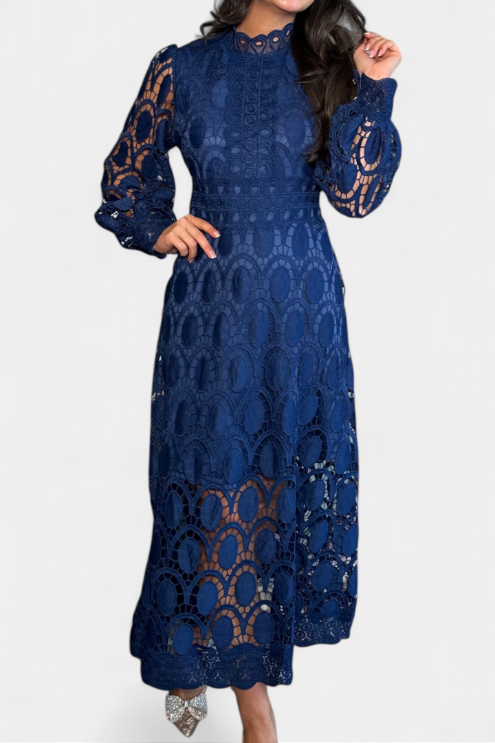 Jovie | Vestido Midi de Encaje Bordado con Cuello Alto