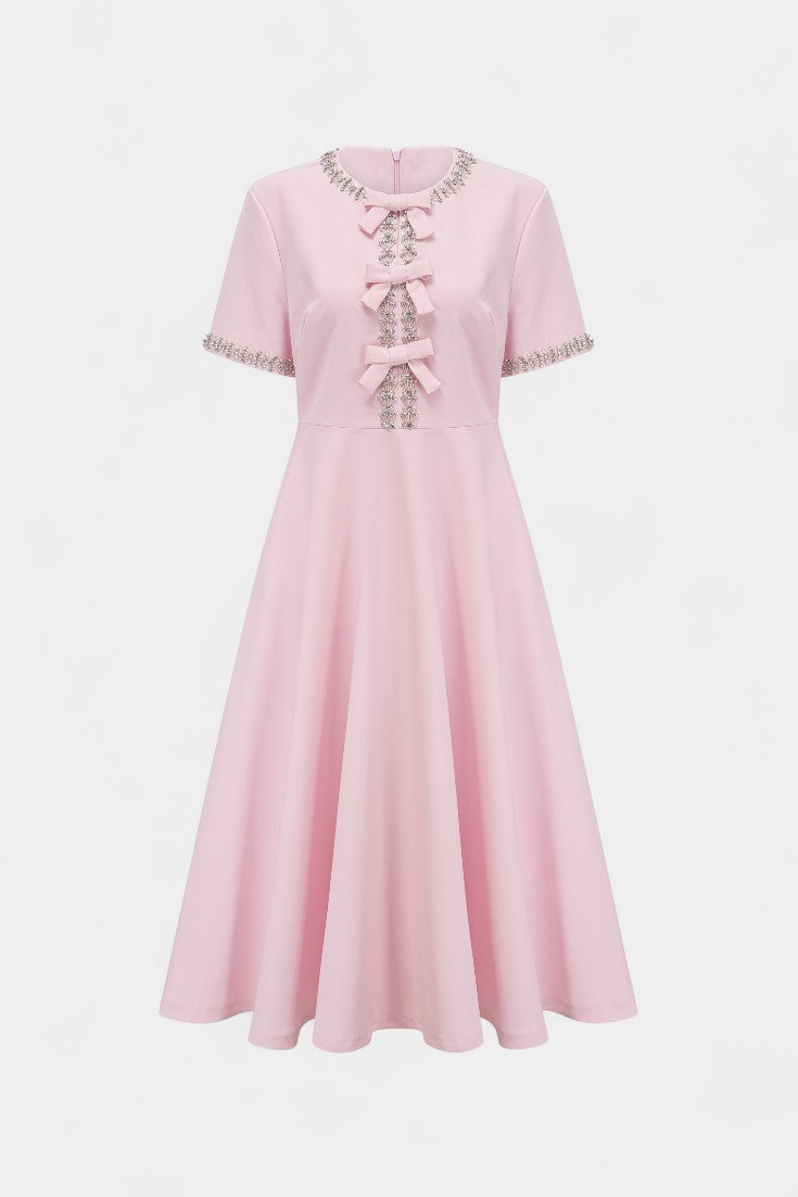 Linda | Vestido Midi Acampanado con Lazo de Cristal