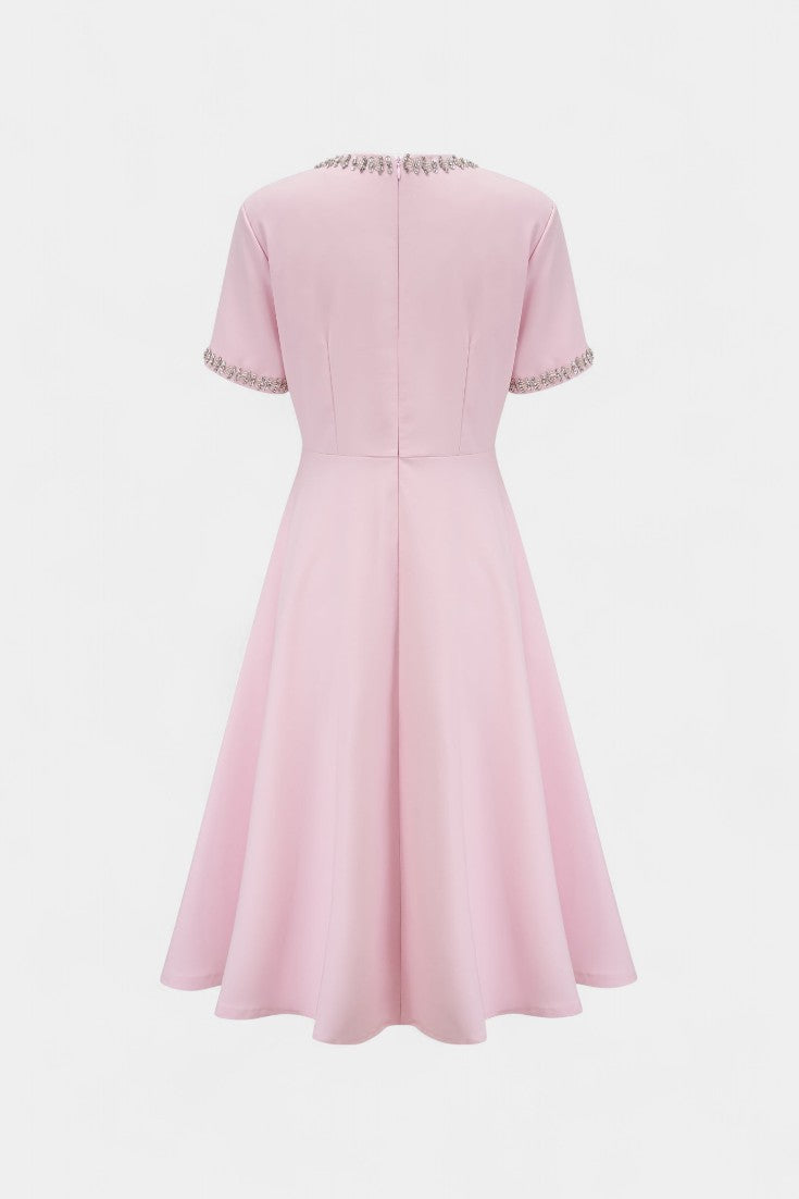 Linda | Vestido Midi Acampanado con Lazo de Cristal