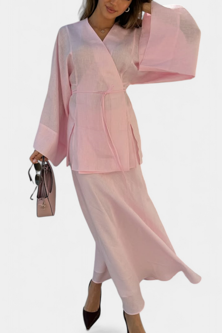 Zelda | Conjunto de Camisa Escote en V y Falda con Abertura