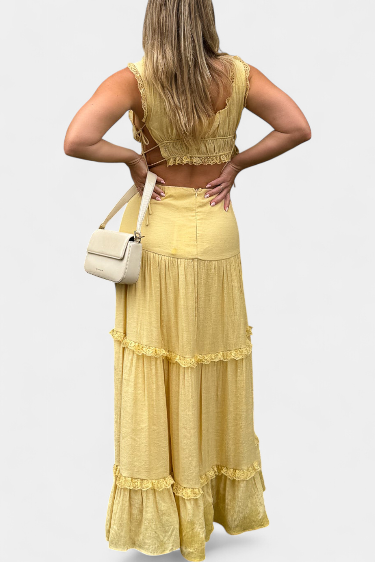 Ilys | Conjunto Romántico de Top con Encaje y Falda Larga Voluminosa