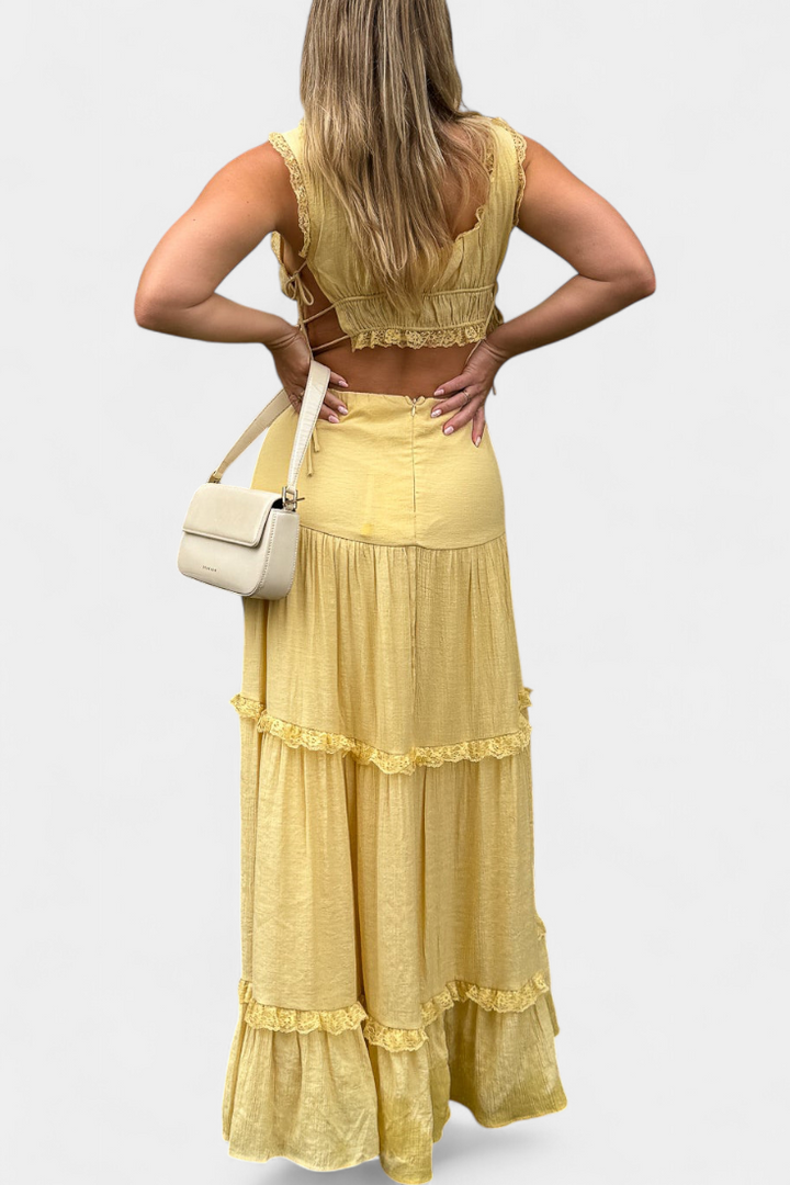 Ilys | Conjunto Romántico de Top con Encaje y Falda Larga Voluminosa