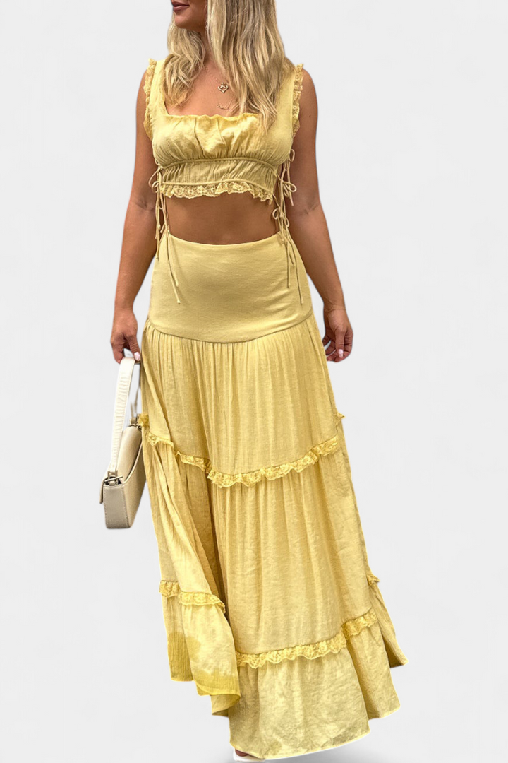 Ilys | Conjunto Romántico de Top con Encaje y Falda Larga Voluminosa