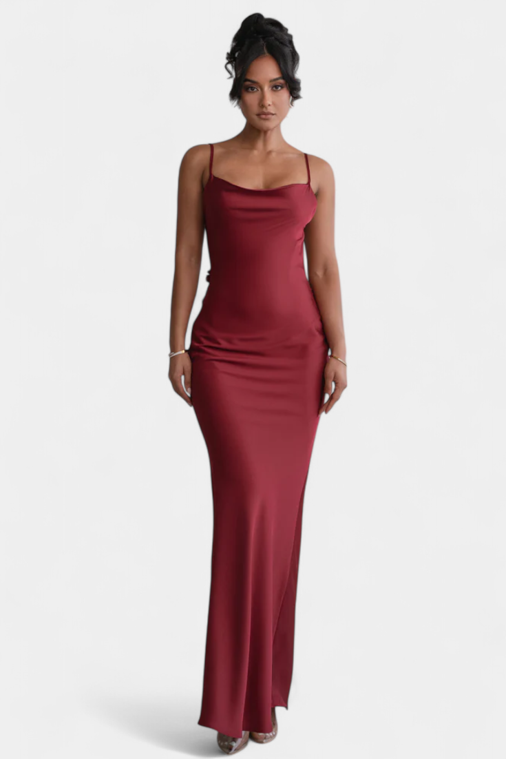 Mercedes | Vestido de Novia con Detalle de Flores y Cuello Drapeado