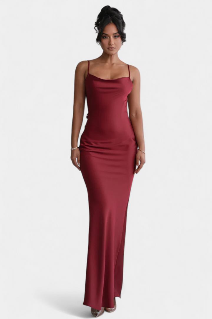 Mercedes | Vestido de Novia con Detalle de Flores y Cuello Drapeado