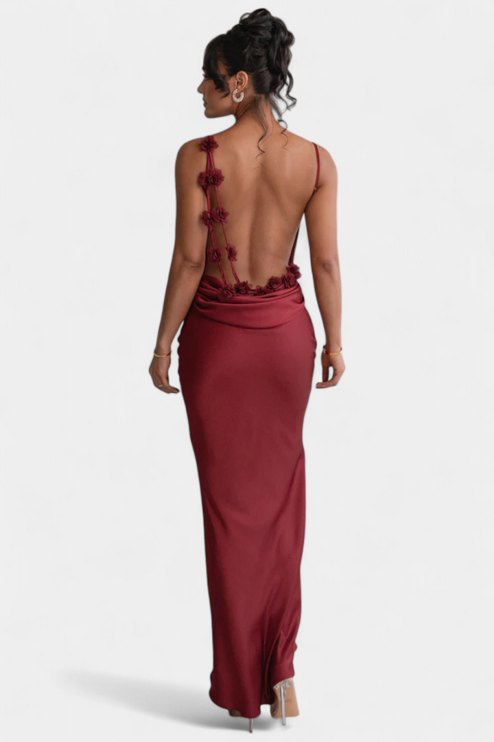 Mercedes | Vestido de Novia con Detalle de Flores y Cuello Drapeado