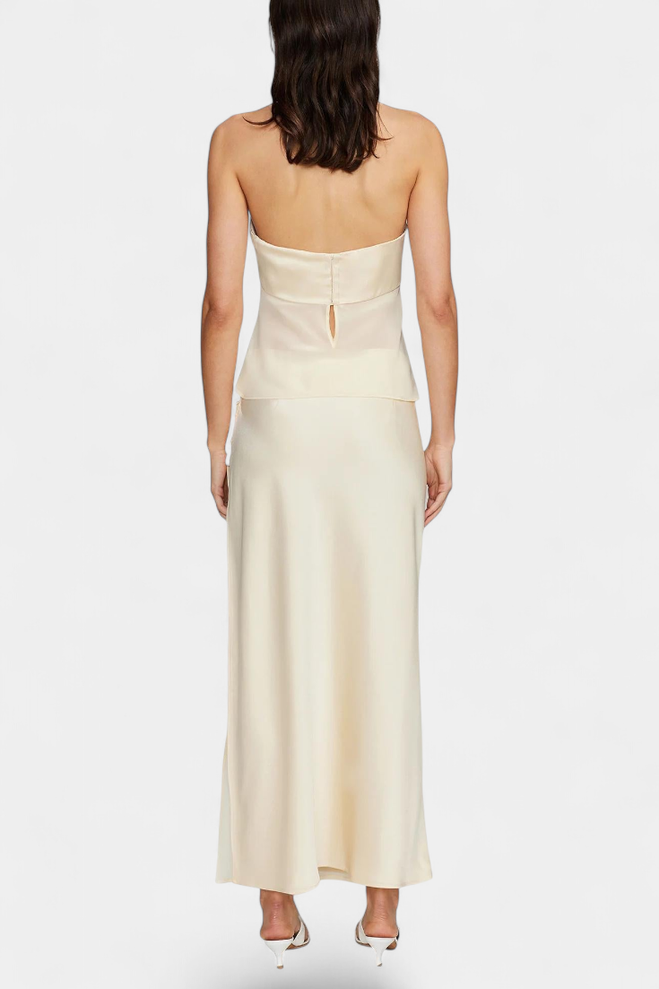 Fjorela | Conjunto de Falda Midi Sin Tirantes de Mantequilla