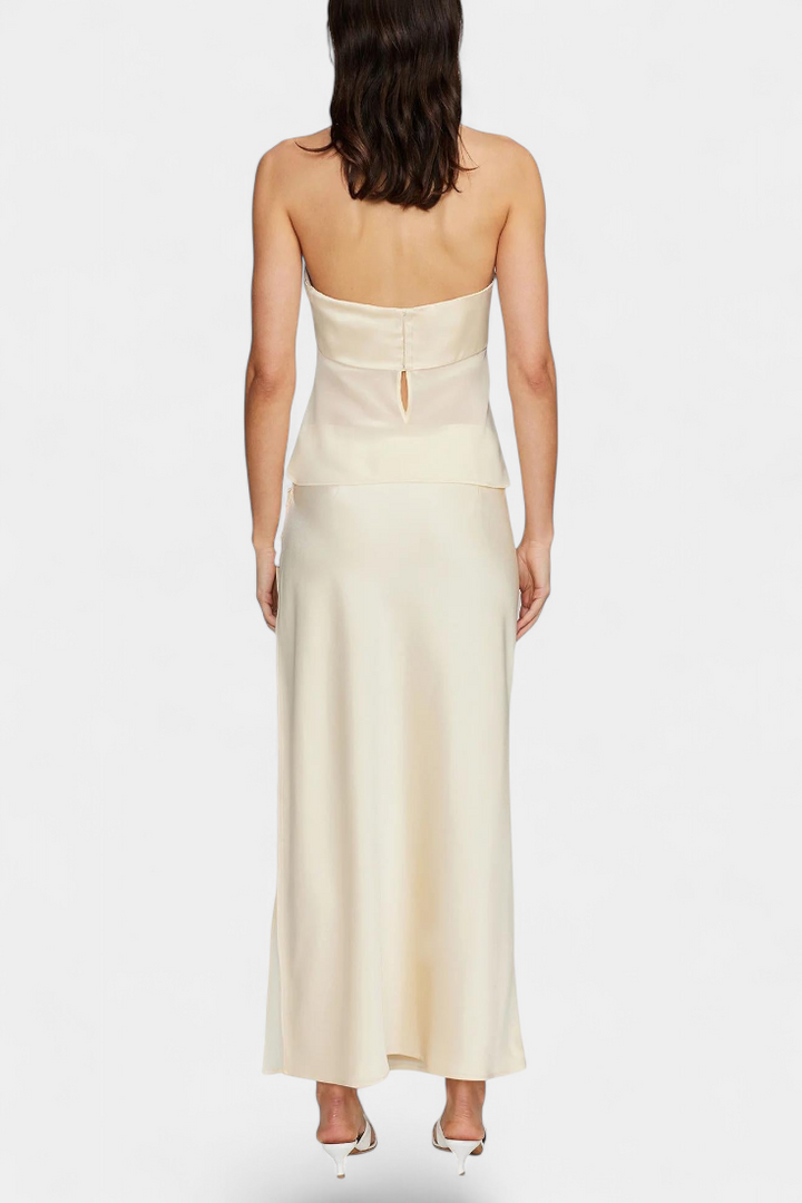 Fjorela | Conjunto de Falda Midi Sin Tirantes de Mantequilla