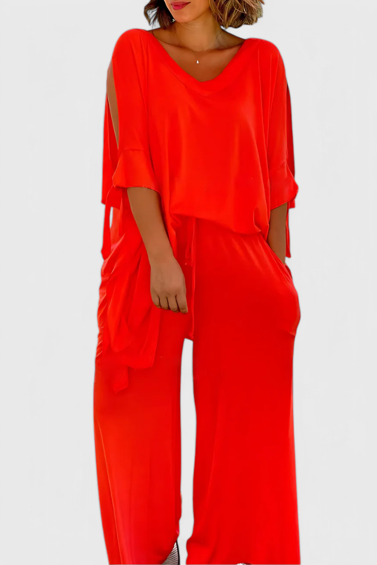 Cecilia | Conjunto de Dos Piezas con Detalle de Hombro Descubierto