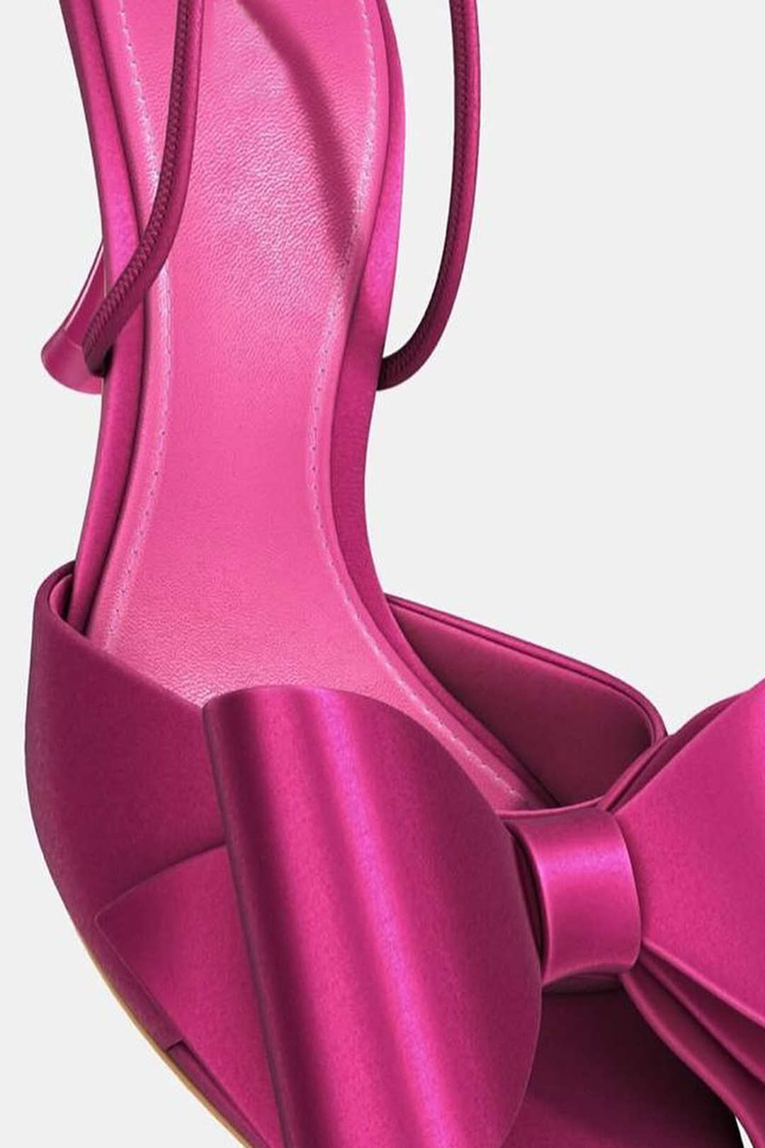 Esther | Tacones Puntiagudos de Cuero Sintético