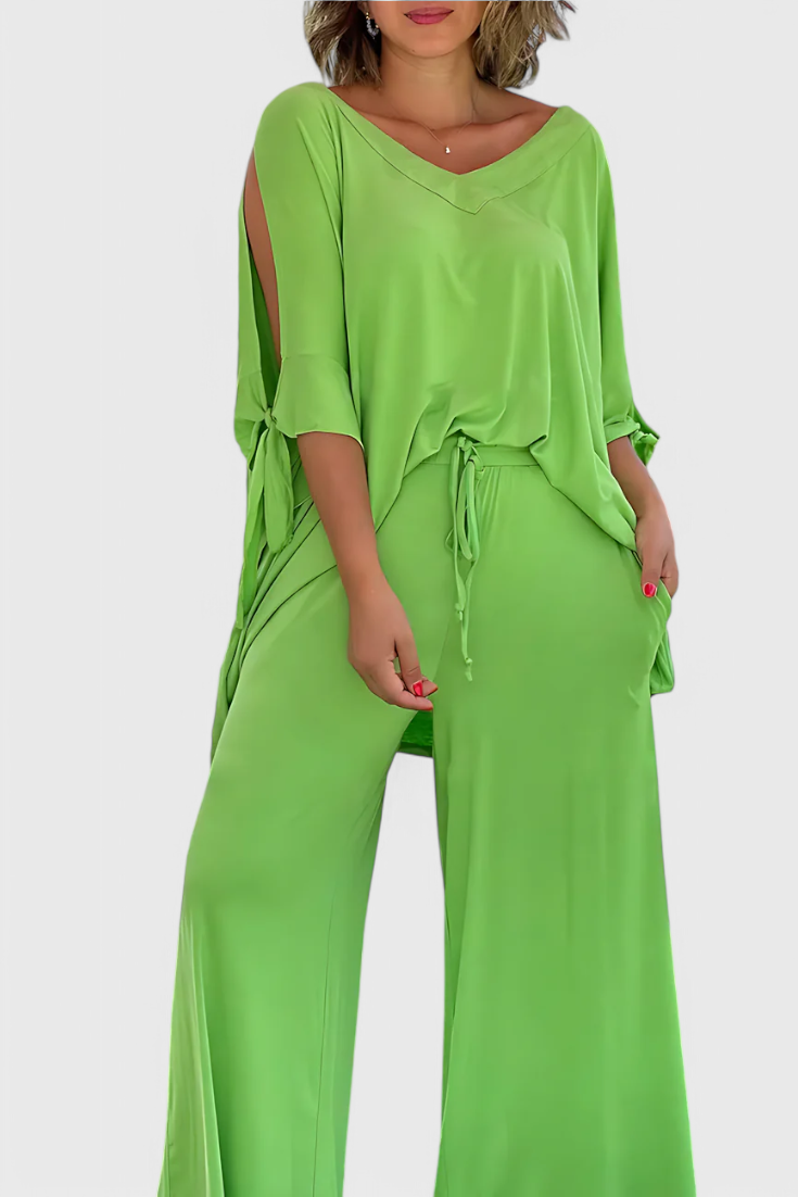 Cecilia | Conjunto de Dos Piezas con Detalle de Hombro Descubierto