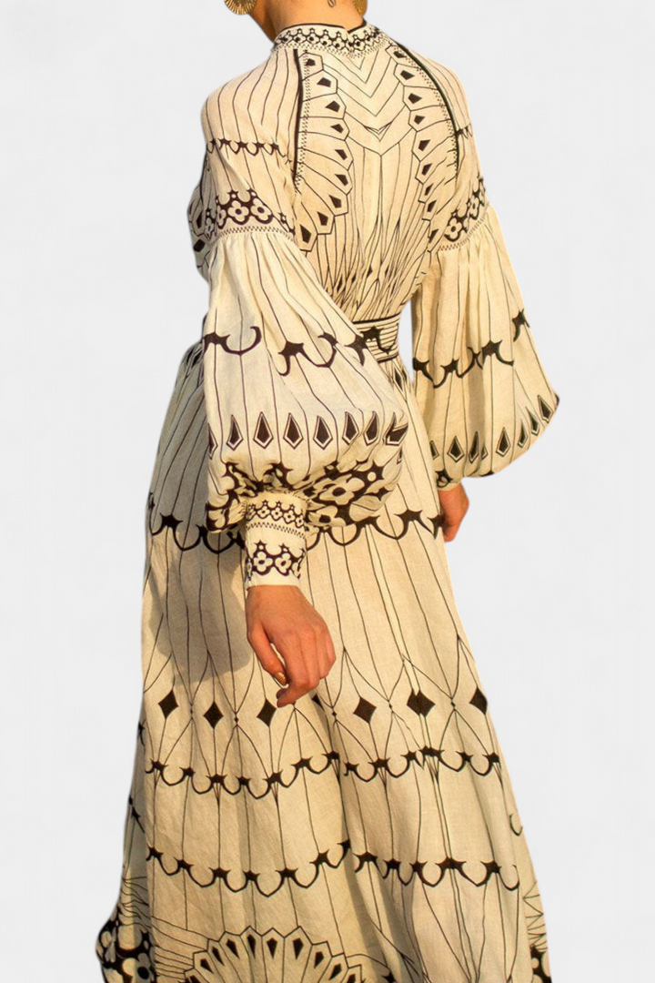 Soria | Vestido Maxi Botón Bordado de Estilo Folk