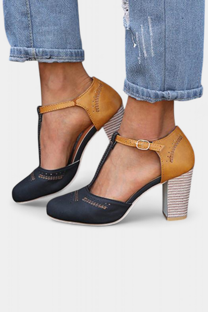 Mira | Tacones de Bloque con Correa en T y Detalle Perforado