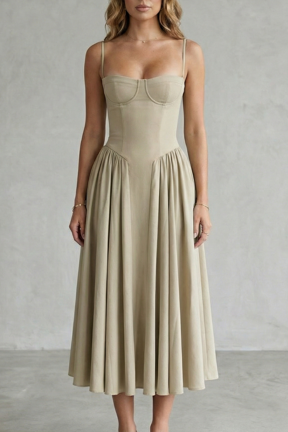 Calliope | Vestido estructurado sin mangas – Estructura atemporal