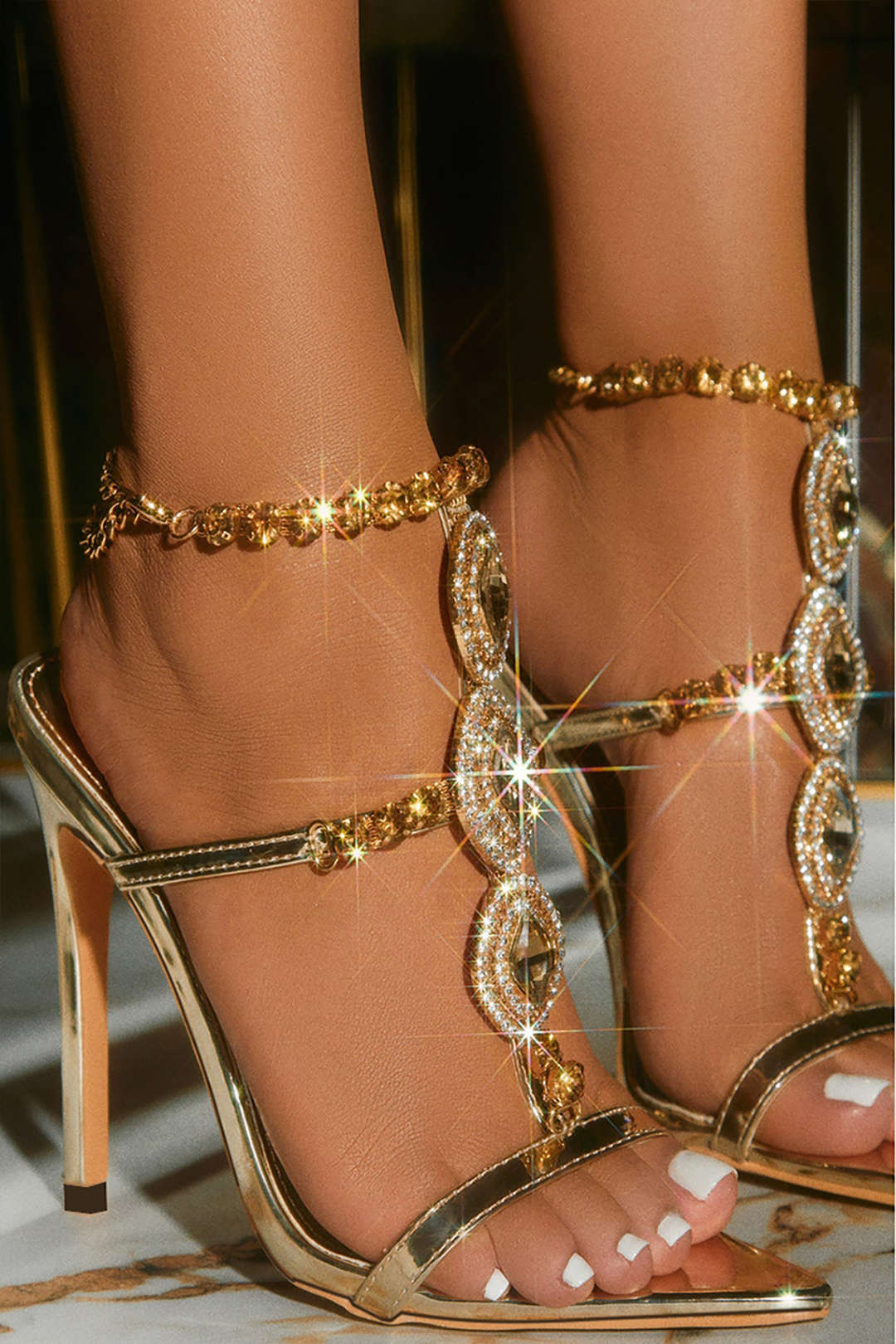 Alba | Tacones Altos con Punta de Strass