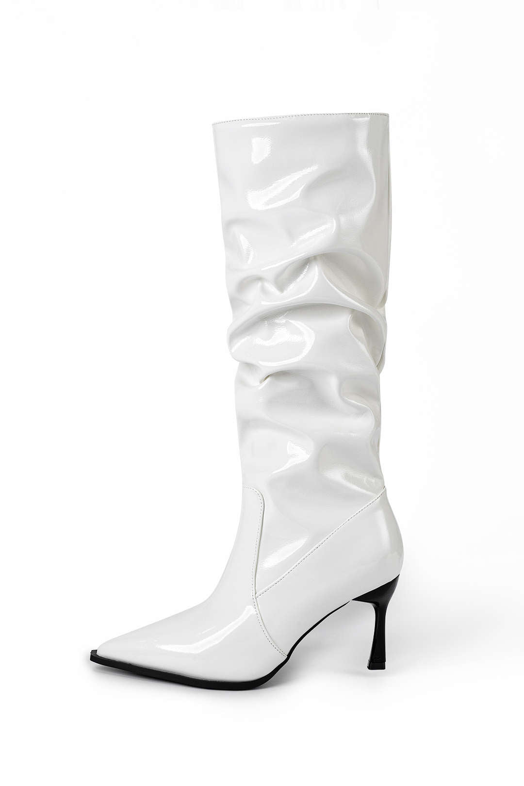 Luna | Botas de Cuero Sintético con Pliegues y Punta Afila