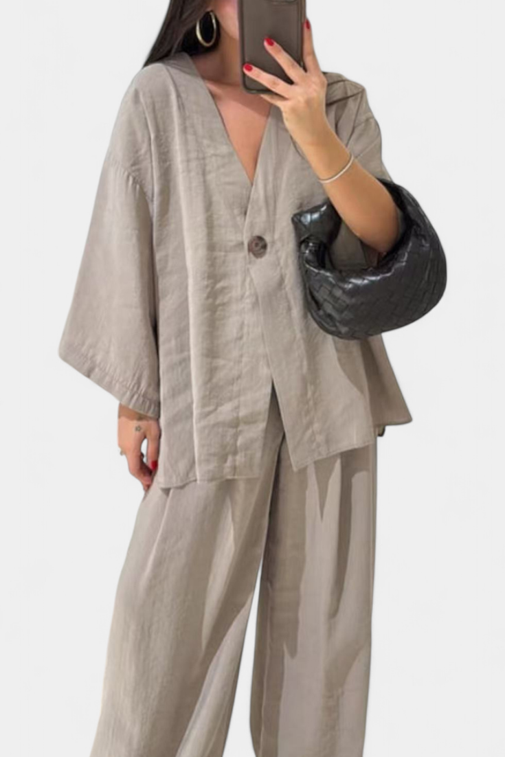 Eli | Conjunto Casual Suave de Top con Cuello en V y Pantalones
