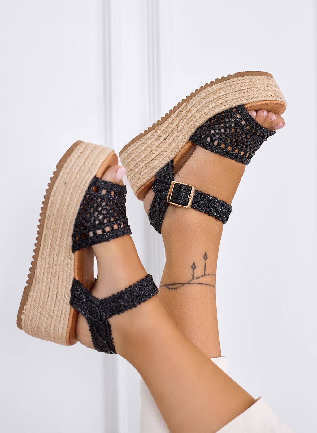 Marsillia - Sandalias Platform Negras con Cuerda Trenzada