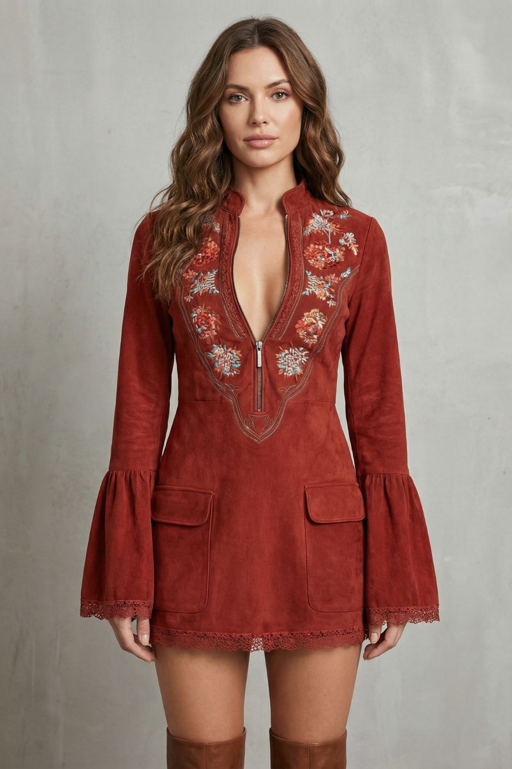 Rosavine | Escote bordado – Minivestido de ante sintético