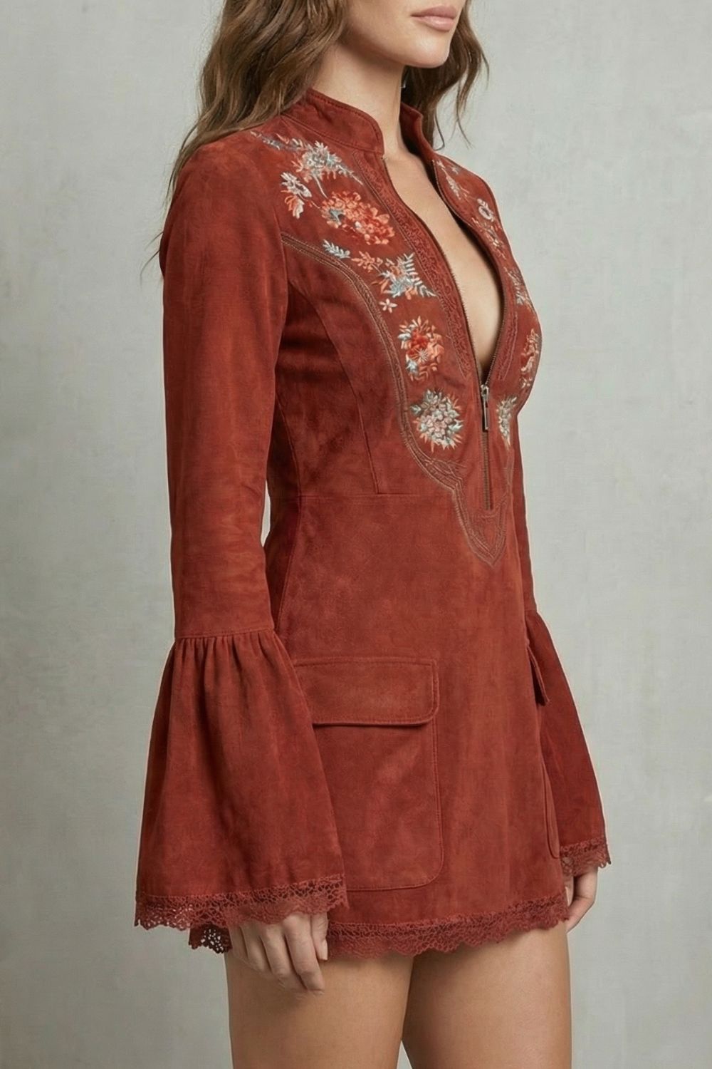 Rosavine | Escote bordado – Minivestido de ante sintético