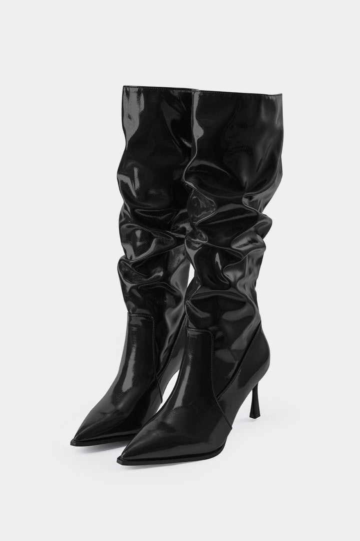 Luna | Botas de Cuero Sintético con Pliegues y Punta Afila