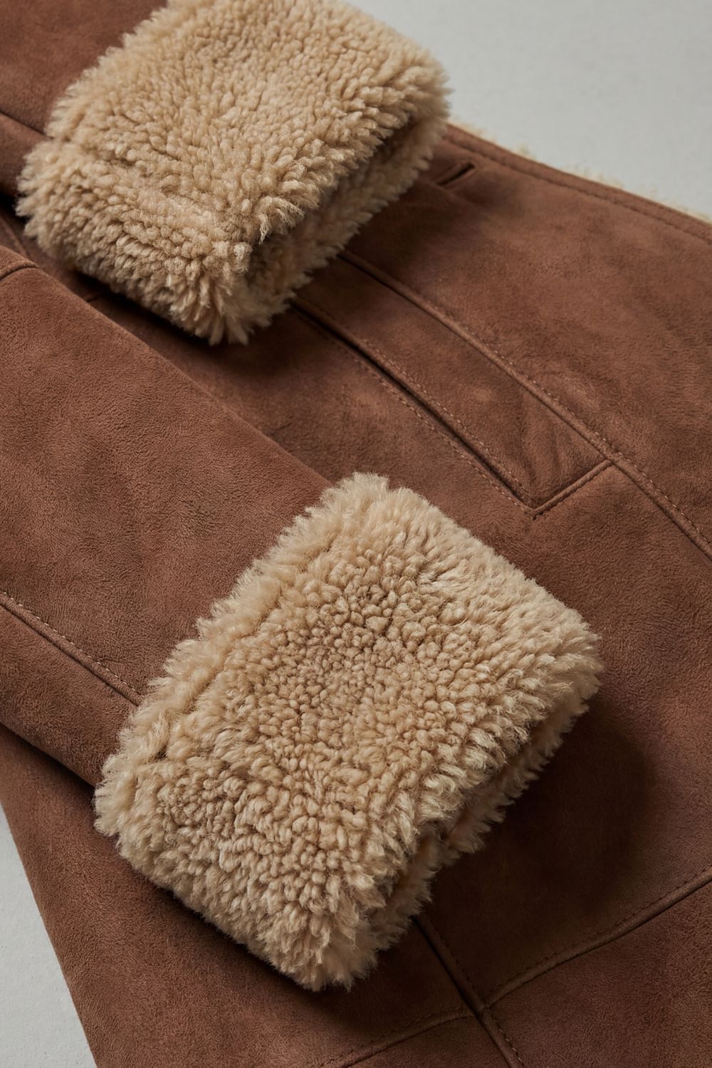 Selvion | Silueta con borreguillo – Abrigo largo de invierno