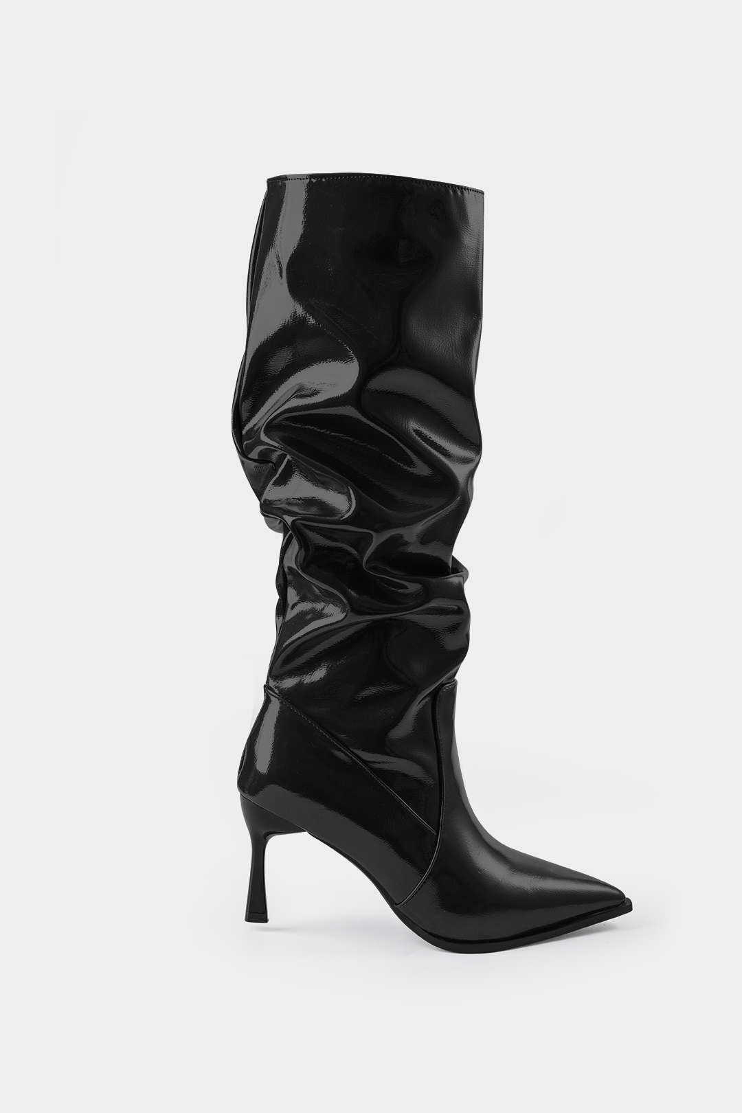 Luna | Botas de Cuero Sintético con Pliegues y Punta Afila