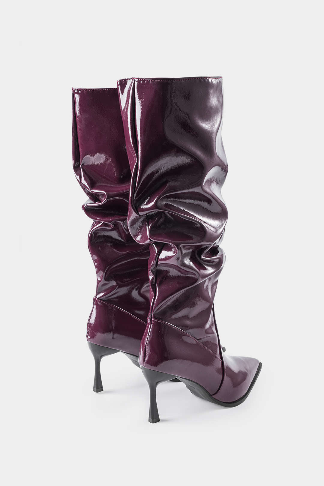 Luna | Botas de Cuero Sintético con Pliegues y Punta Afila