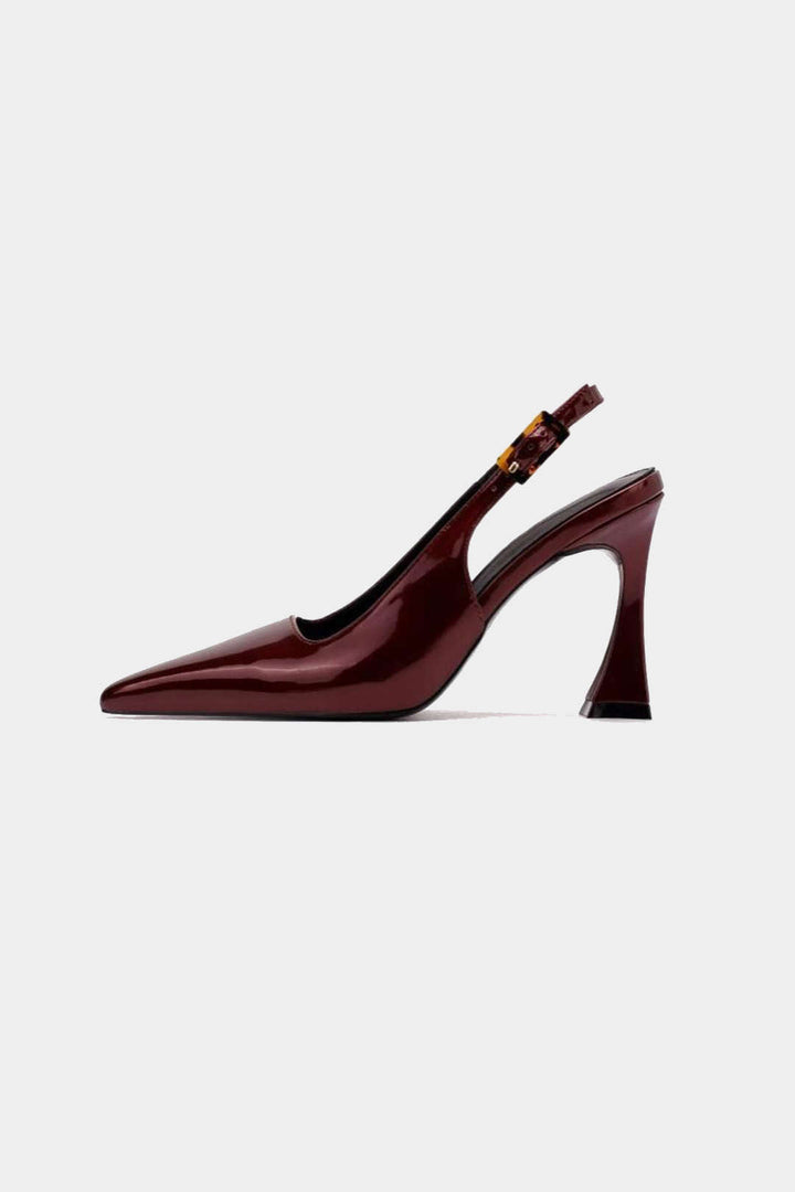 Flor | Tacones Puntudos de Cuero Sintético