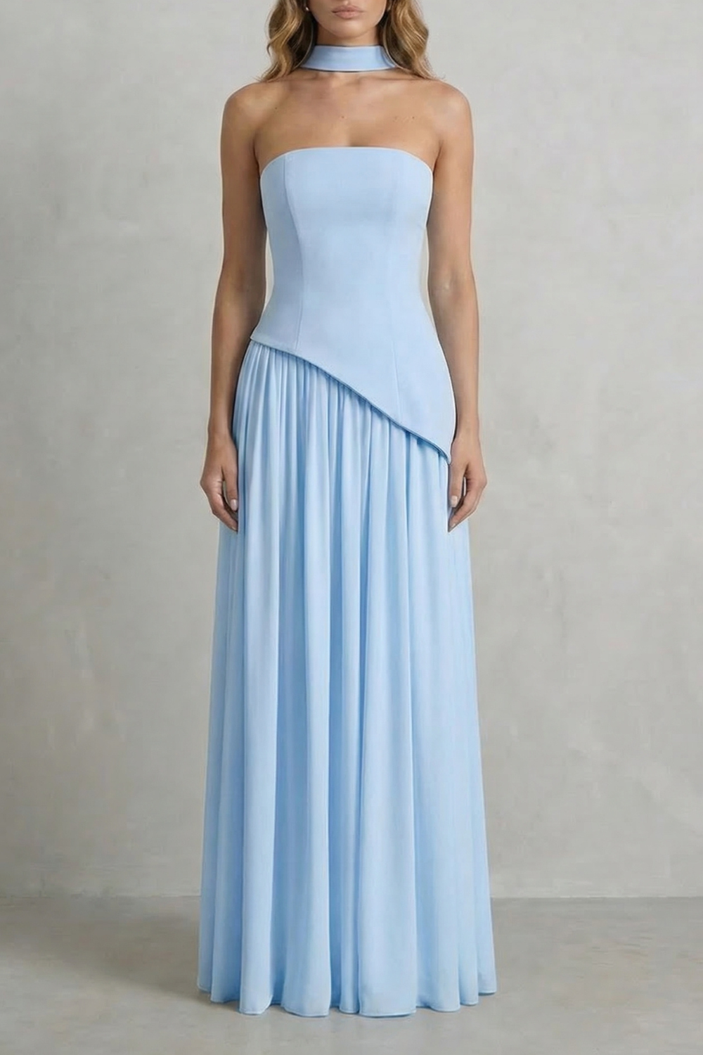 Celestara | Vestido largo palabra de honor con abertura – Drapeado esculpido