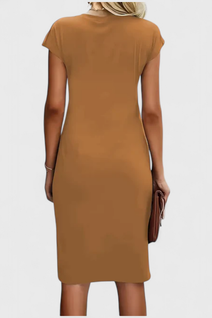 Katrina | Vestido Midi Atemporal con Cuello Redondo y Detalle Drapeado