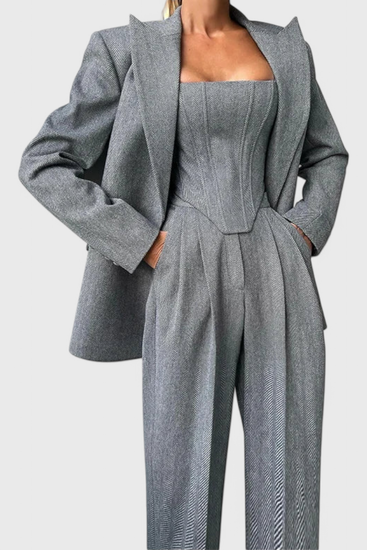 Evena | Traje de Pantalón para una Elegancia Confiada