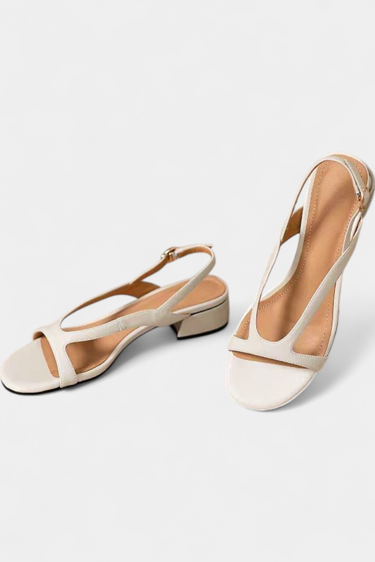Minna | Sandalias Planas Elegantes con Acabado Refinado