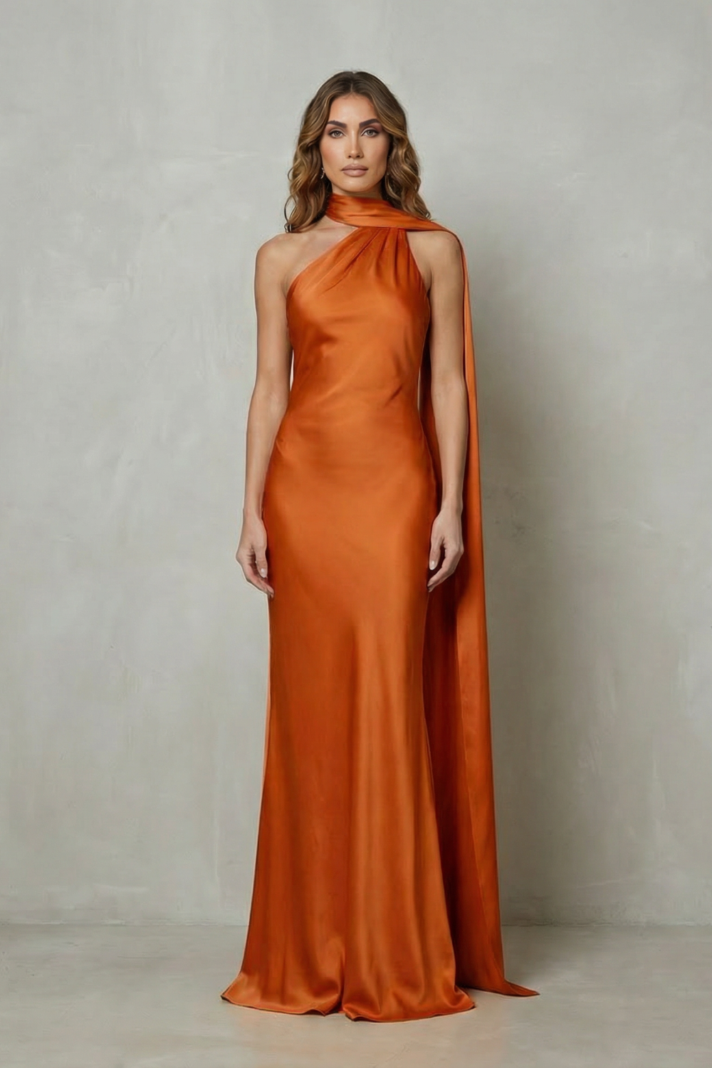 Orlianne | Vestido largo de satén estilo sirena – Cascada drapeada en el escote