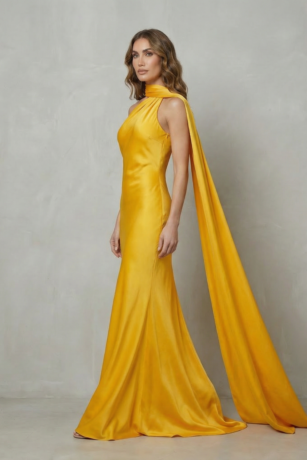 Orlianne | Vestido largo de satén estilo sirena – Cascada drapeada en el escote