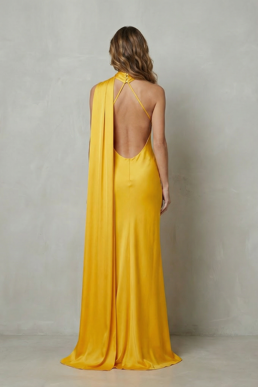 Orlianne | Vestido largo de satén estilo sirena – Cascada drapeada en el escote