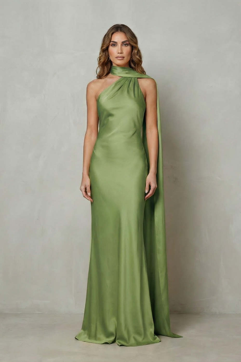 Orlianne | Vestido largo de satén estilo sirena – Cascada drapeada en el escote