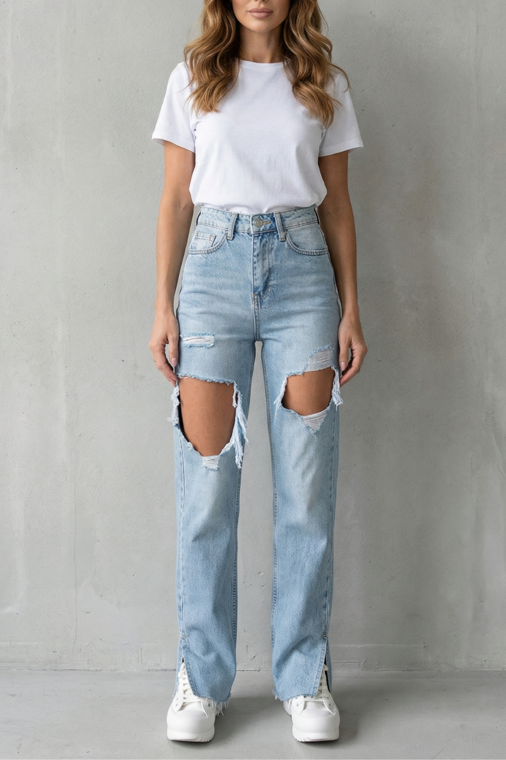Sorellia – Urban distressed design – Straight leg jeans