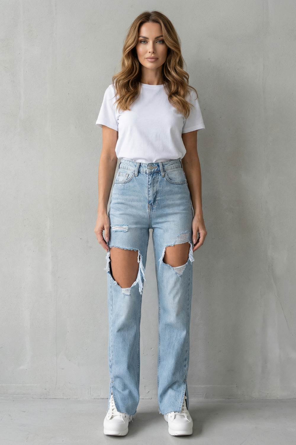 Sorellia – Urban distressed design – Straight leg jeans
