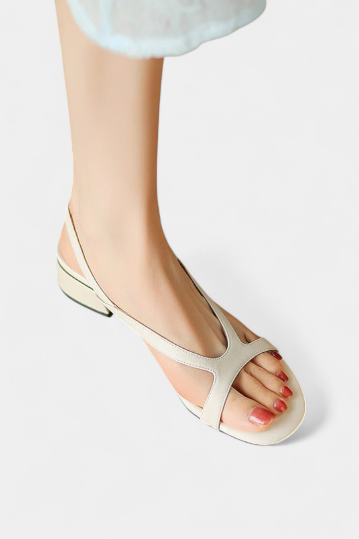 Minna | Sandalias Planas Elegantes con Acabado Refinado