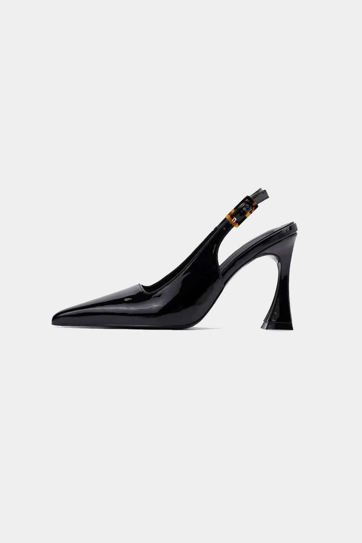 Flor | Tacones Puntudos de Cuero Sintético